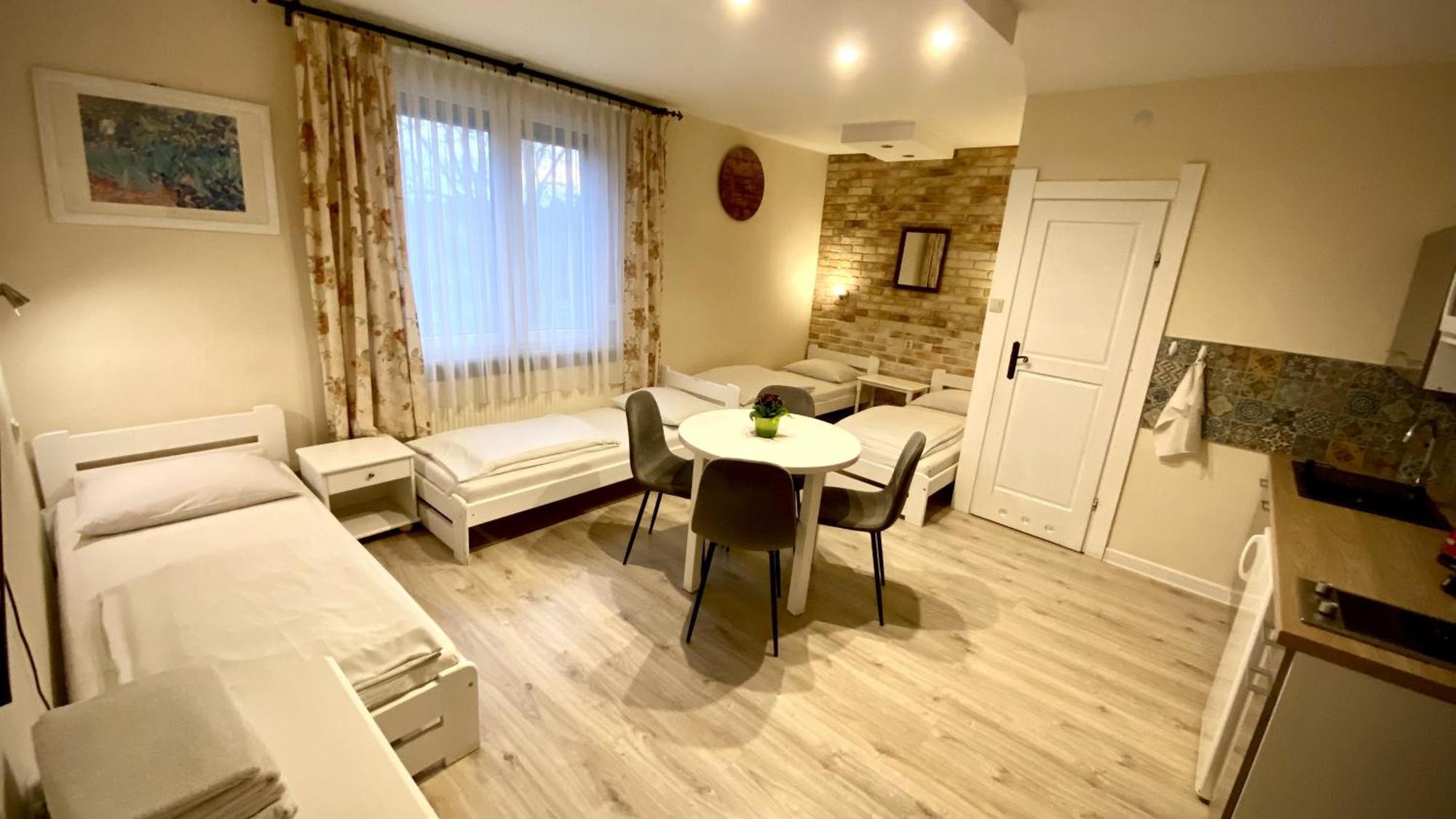 Villa Pod Orzechem W Zaniemyslu Экстерьер фото