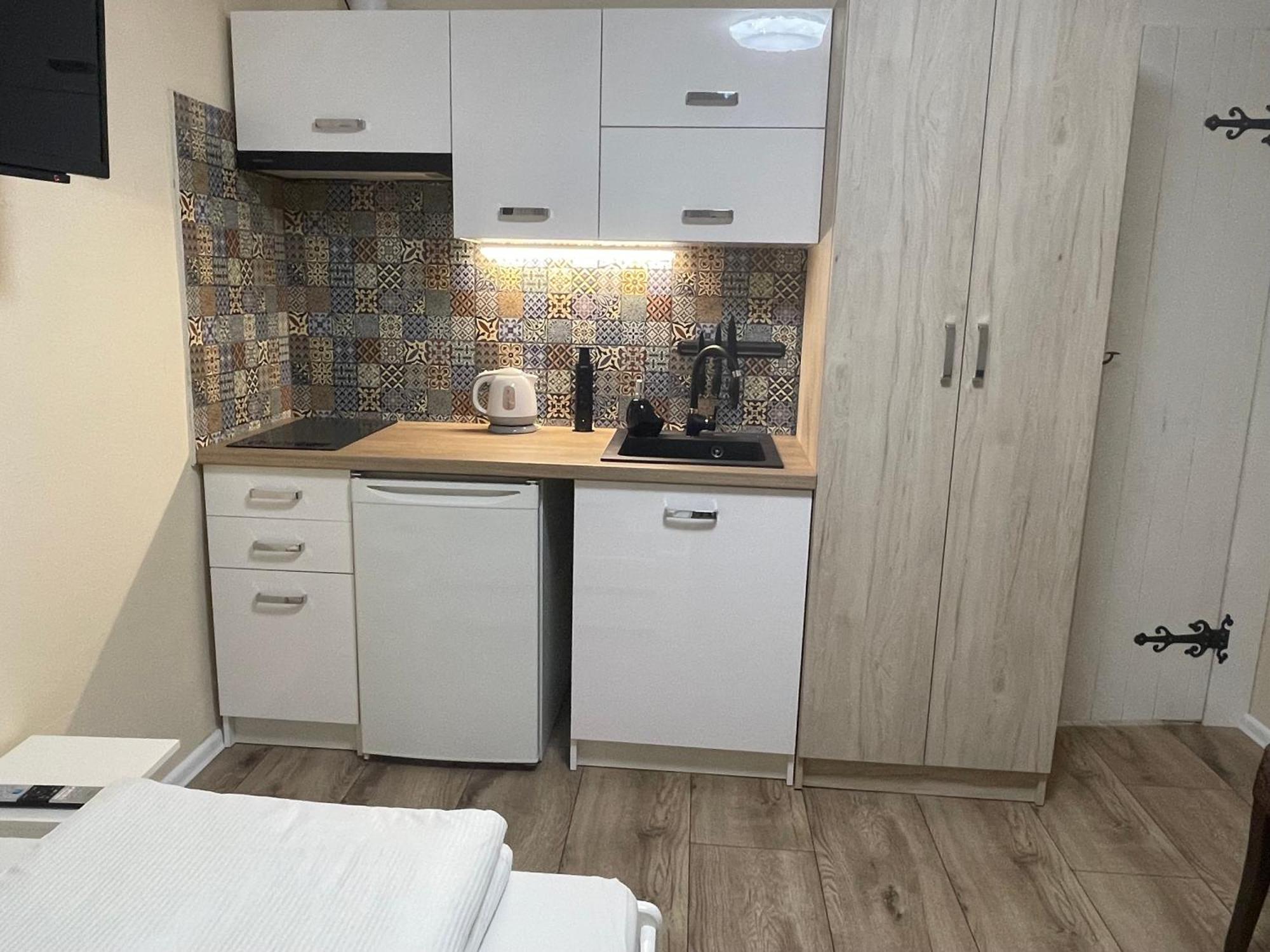 Villa Pod Orzechem W Zaniemyslu Экстерьер фото