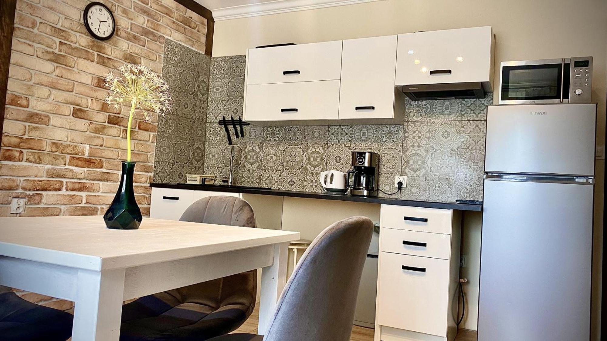 Villa Pod Orzechem W Zaniemyslu Экстерьер фото