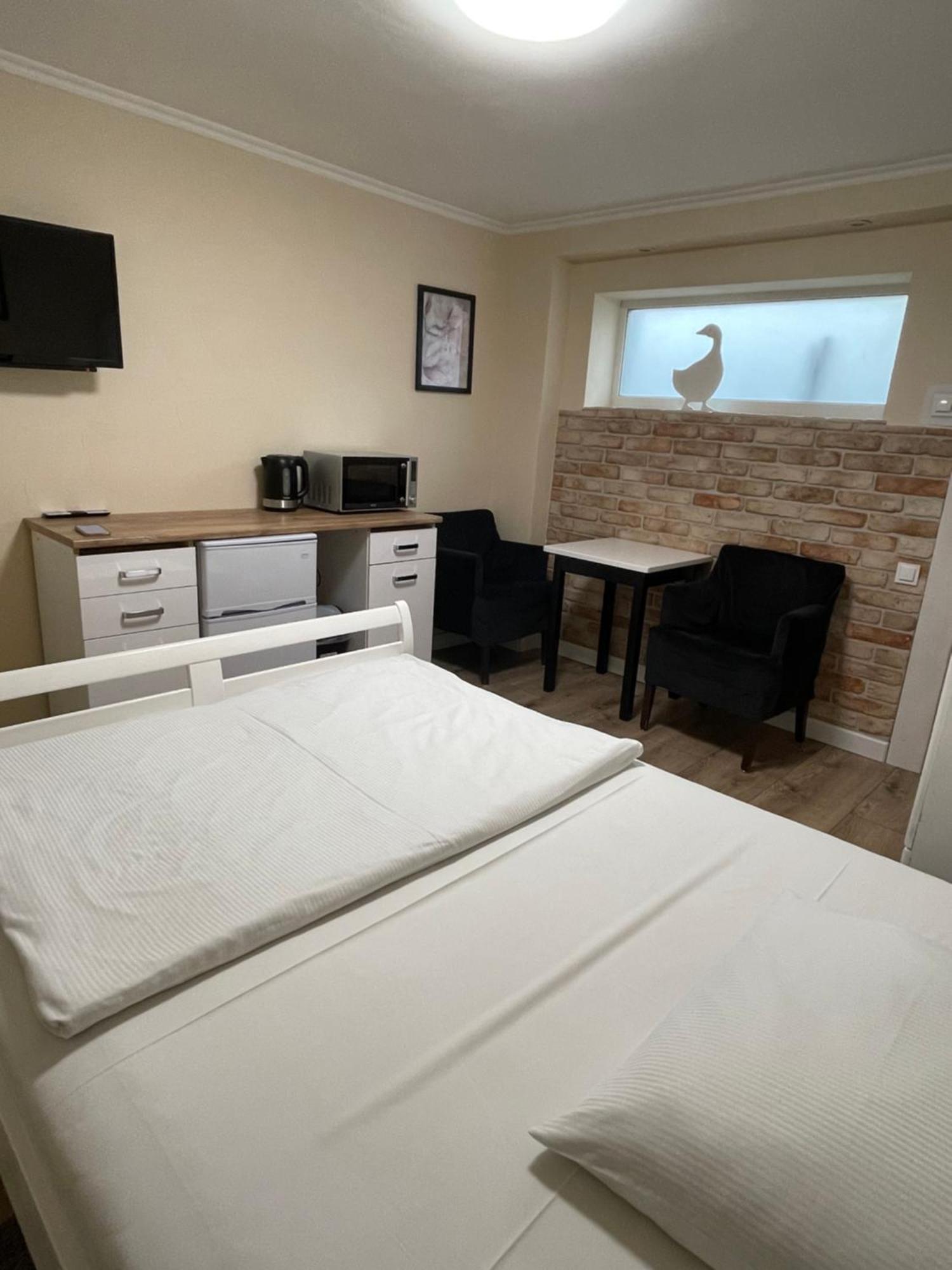 Villa Pod Orzechem W Zaniemyslu Экстерьер фото