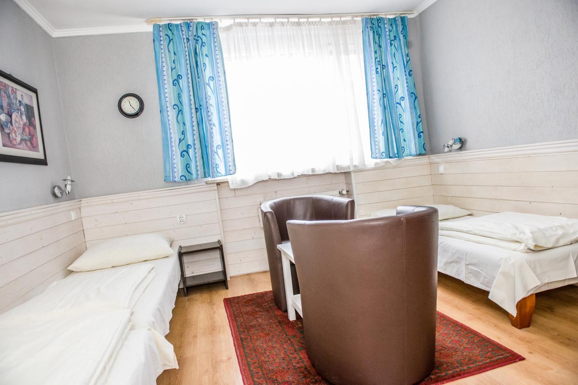 Villa Pod Orzechem W Zaniemyslu Экстерьер фото